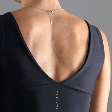 Endless Curve svart t-shirt
