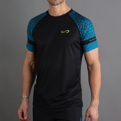 Endless Feisty Geo svart oljig t-shirt