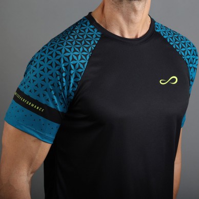 Endless Feisty Geo svart oljig t-shirt