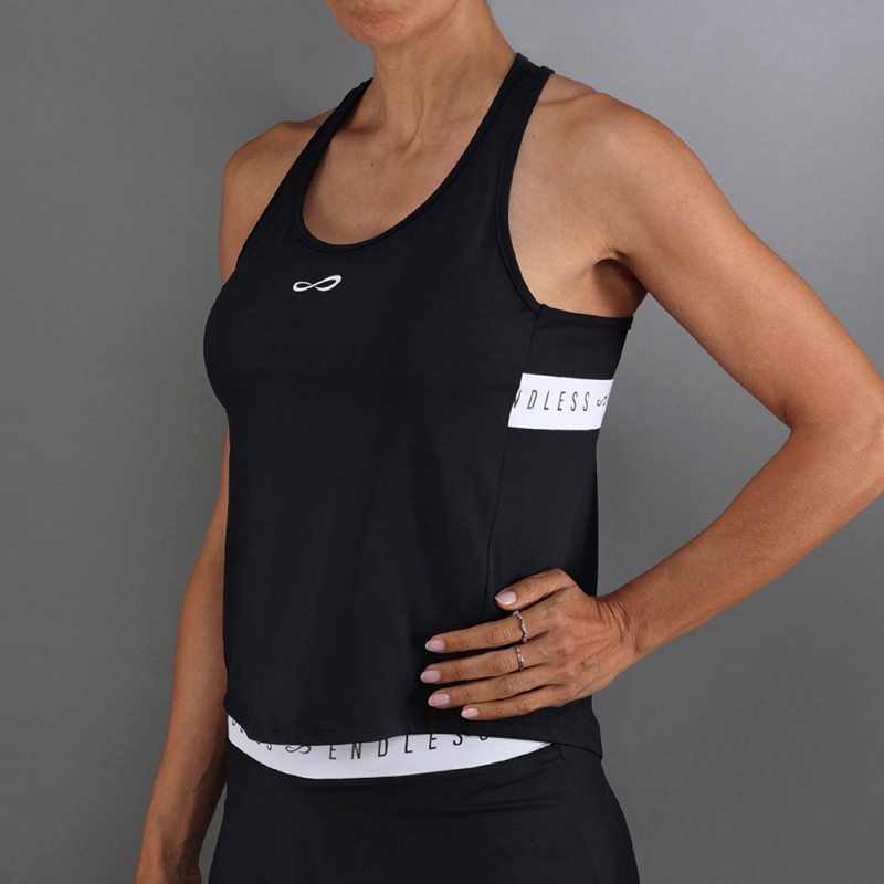 Endless Allure svart t-shirt