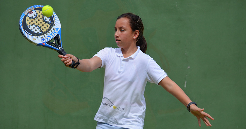 Bea González vid 13 års ålder på Miraflores Sport Club i Malaga